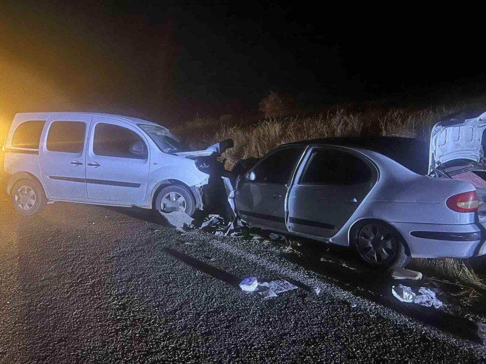 Kahramanmaraş’ta ticari araç ile otomobil çarpıştı: 11 yaralı