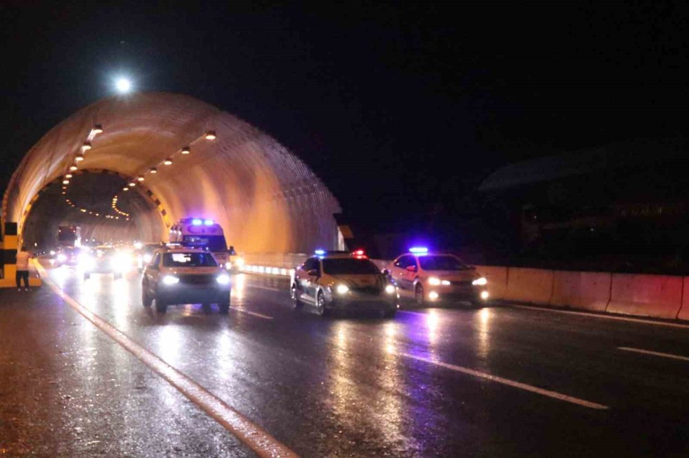 Bolu Dağı Tüneli trafiğe açıldı: Trafik çilesi bitti