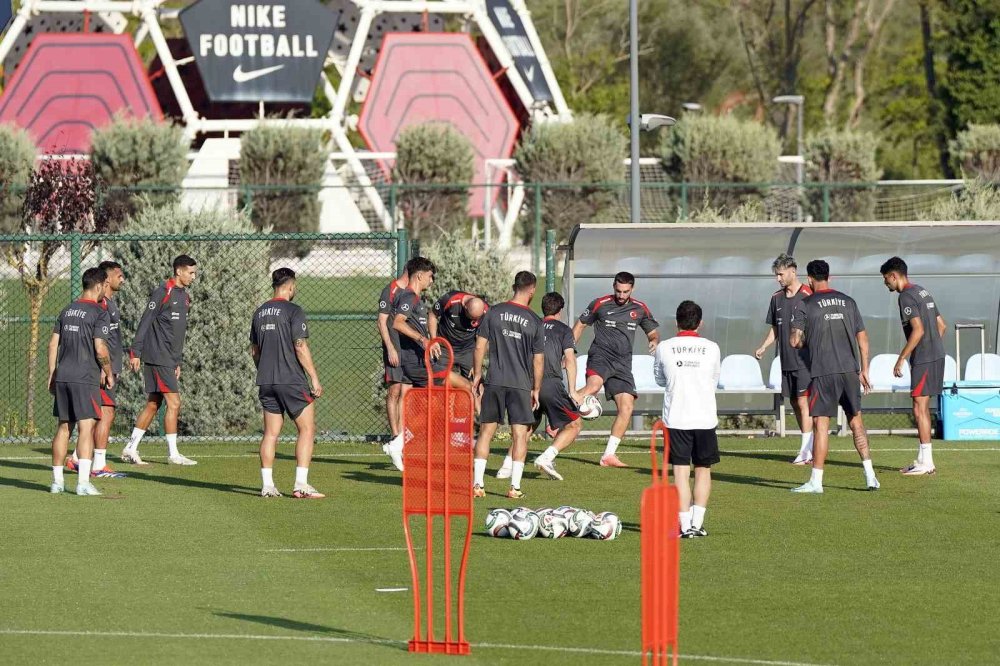 A Milli Futbol Takımı, İzmir’de İzlanda ile karşılaşacak