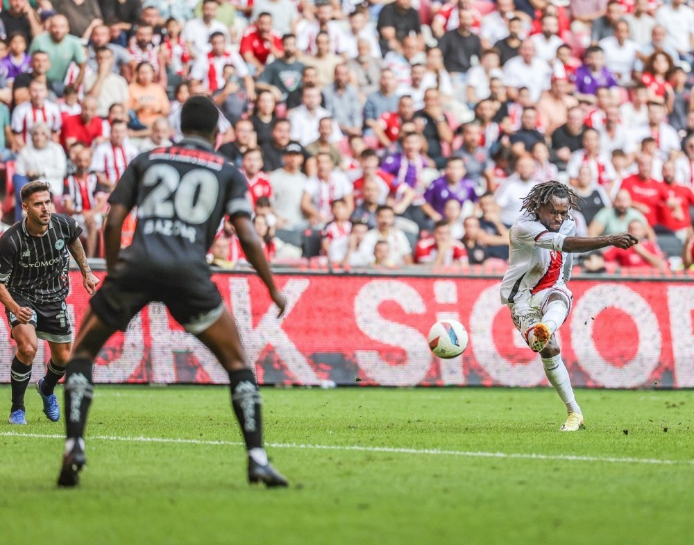 Konyaspor deplasmanda güldü: 0-1