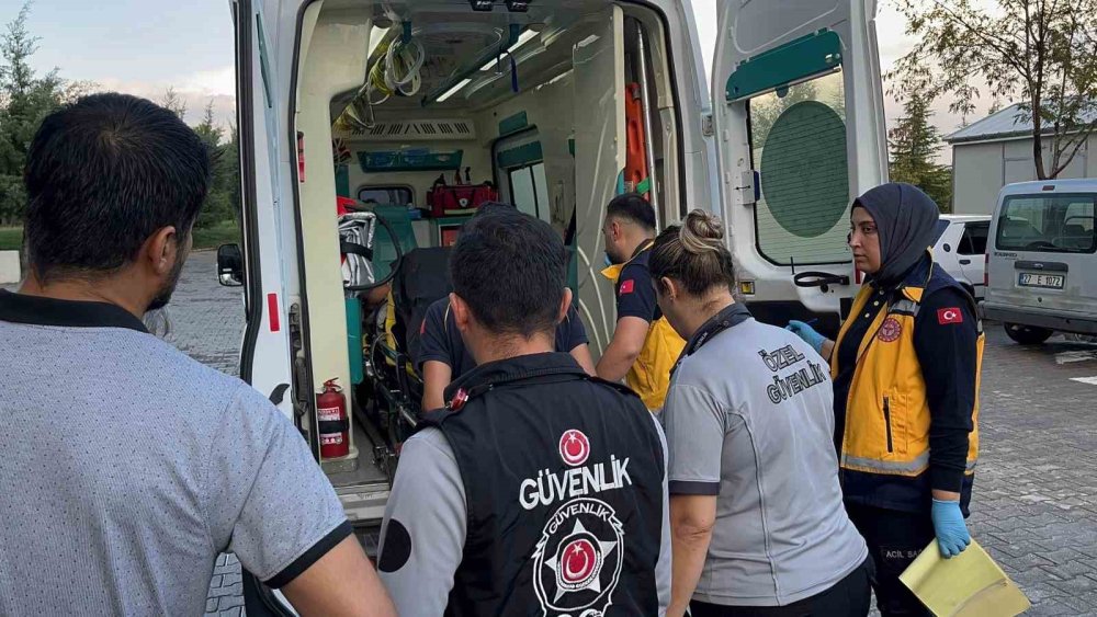 Adıyaman’da iki otomobil çarpıştı: 4 yaralı