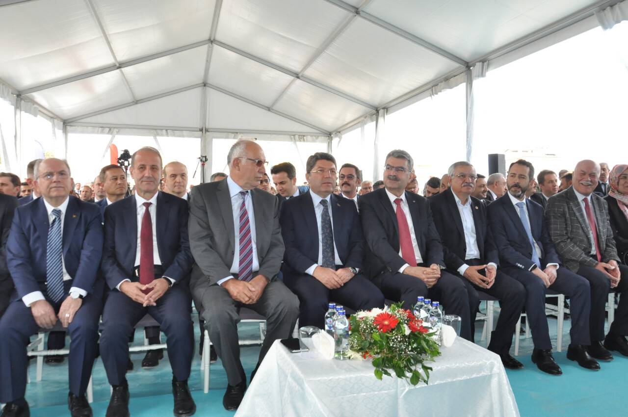 aa-20240924-35723657-35723655-adalet-bakani-tunc-aksehir-adalet-sarayinin-temel-atma-toreninde-konustu.jpg