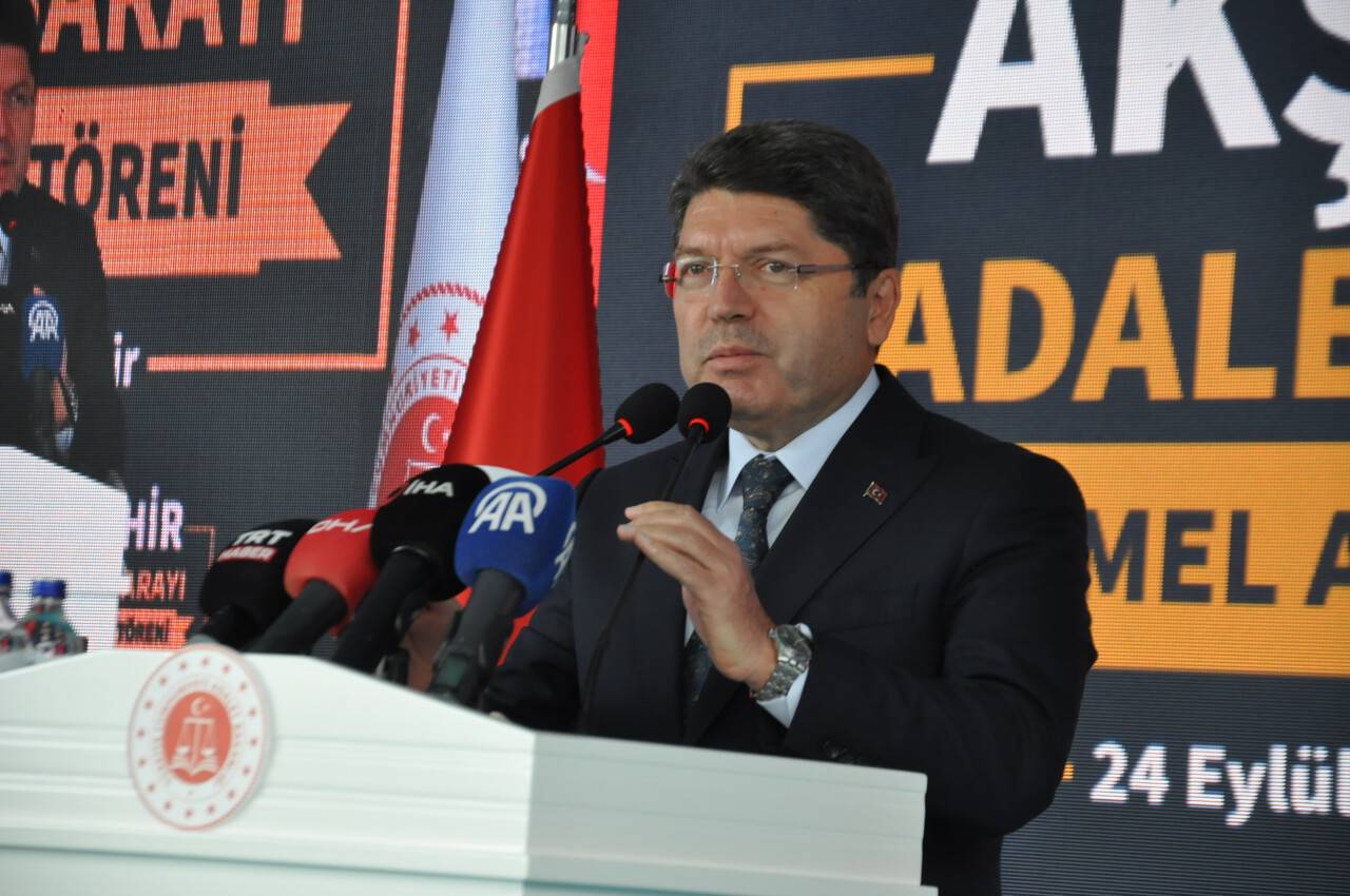 aa-20240924-35723657-35723656-adalet-bakani-tunc-aksehir-adalet-sarayinin-temel-atma-toreninde-konustu.jpg