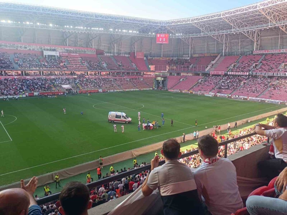 Maçta sakatlanıp hastaneye kaldırılan Göztepeli futbolcu hakkında açıklama