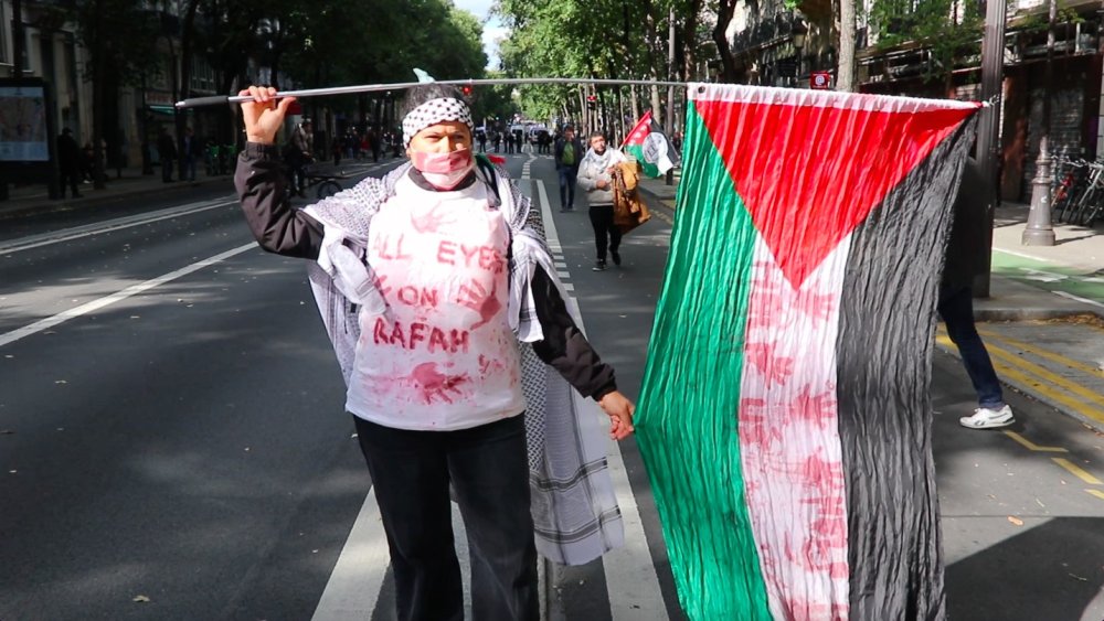 Fransa’da binlerce kişiden Gazze ve Lübnan’a saldıran İsrail’e protesto