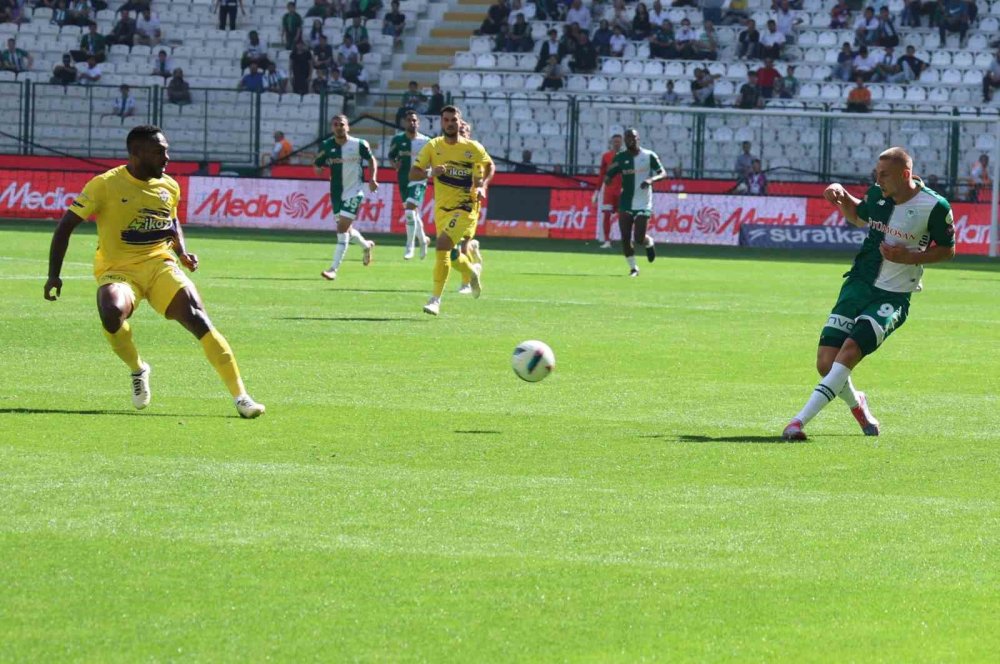 Ver coşkuyu: Konyaspor: 2 - Eyüpspor: 1