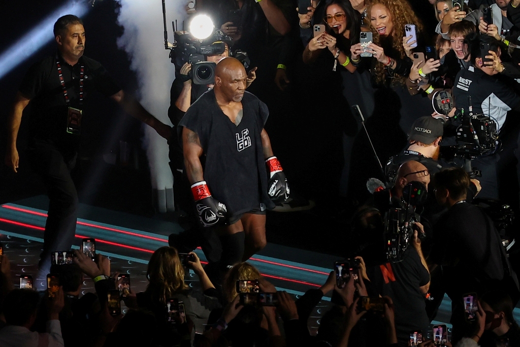 aa-20241116-36206683-36206653-premier-boks-sampiyonasi-jake-paul-mike-tyson.jpg