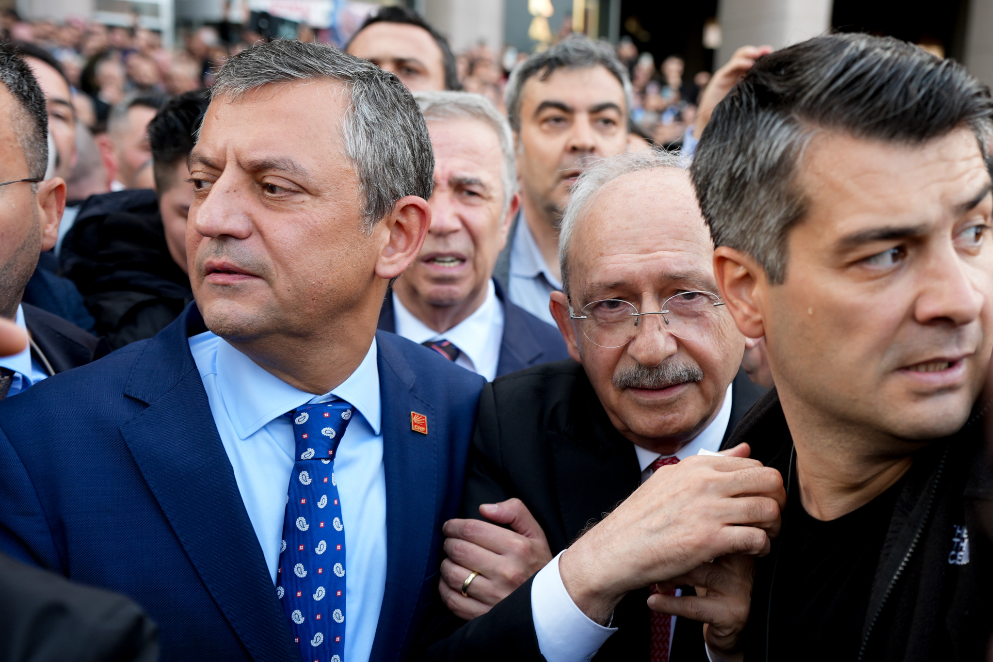 aa-20241122-36263667-36263664-eski-chp-genel-baskani-kilicdaroglu-ankara-adliyesinde-talimat-durusmasina-katildi.jpg