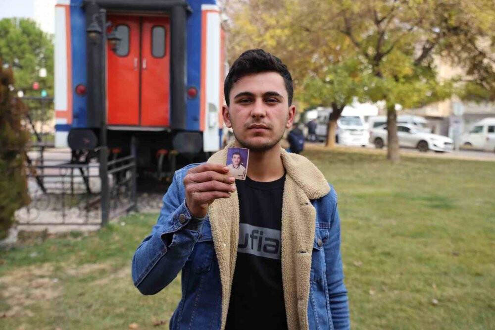 Yıllar önce savaş mağduru bir çocukken ekranlara gelen Yahya'nın hayali Türk askeri olmak