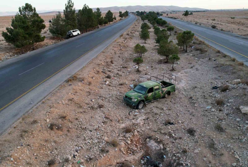 Suriye’deki M5 karayolu hurdalığa döndü