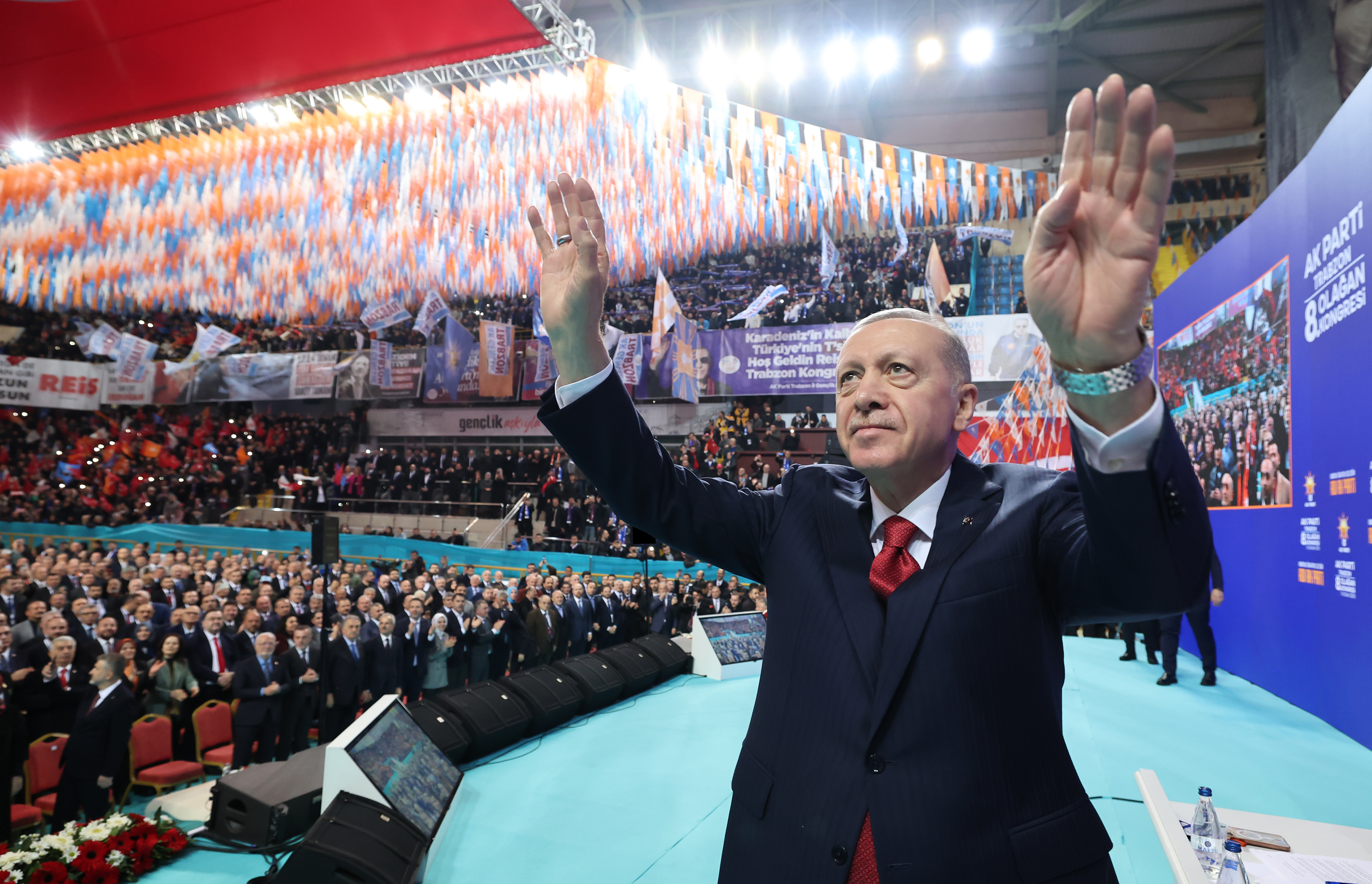 aa-20250105-36668451-36668446-ak-parti-trabzon-8-olagan-il-kongresi.jpg