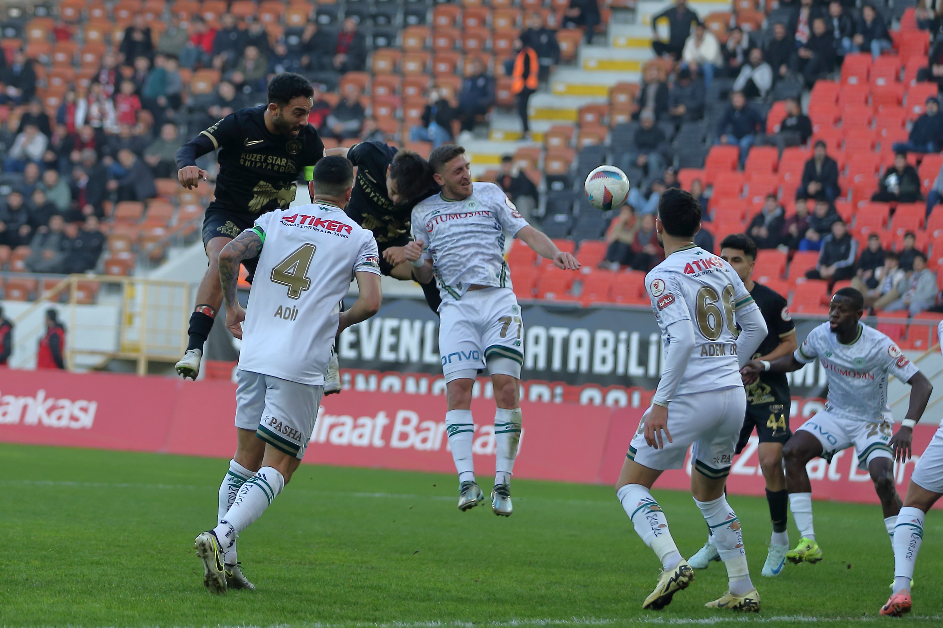 aa-20250109-36700199-36700197-ahlatci-corum-fk-tumosan-konyaspor.jpg