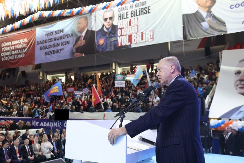 Cumhurbaşkanı Erdoğan: "Halep Kalesi’ne asılan ay yıldızlı sancak CHP’ye niye dokunuyor"