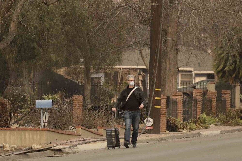 Los Angeles'taki yangınlarda ölü sayısı 10'a çıktı