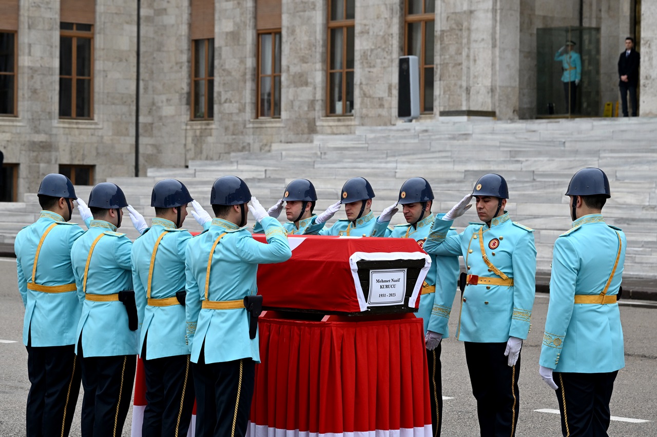 aa-20250112-36723240-36723235-eski-milletvekili-mehmet-nazif-kurucu-icin-tbmmde-cenaze-toreni-duzenlendi.jpg