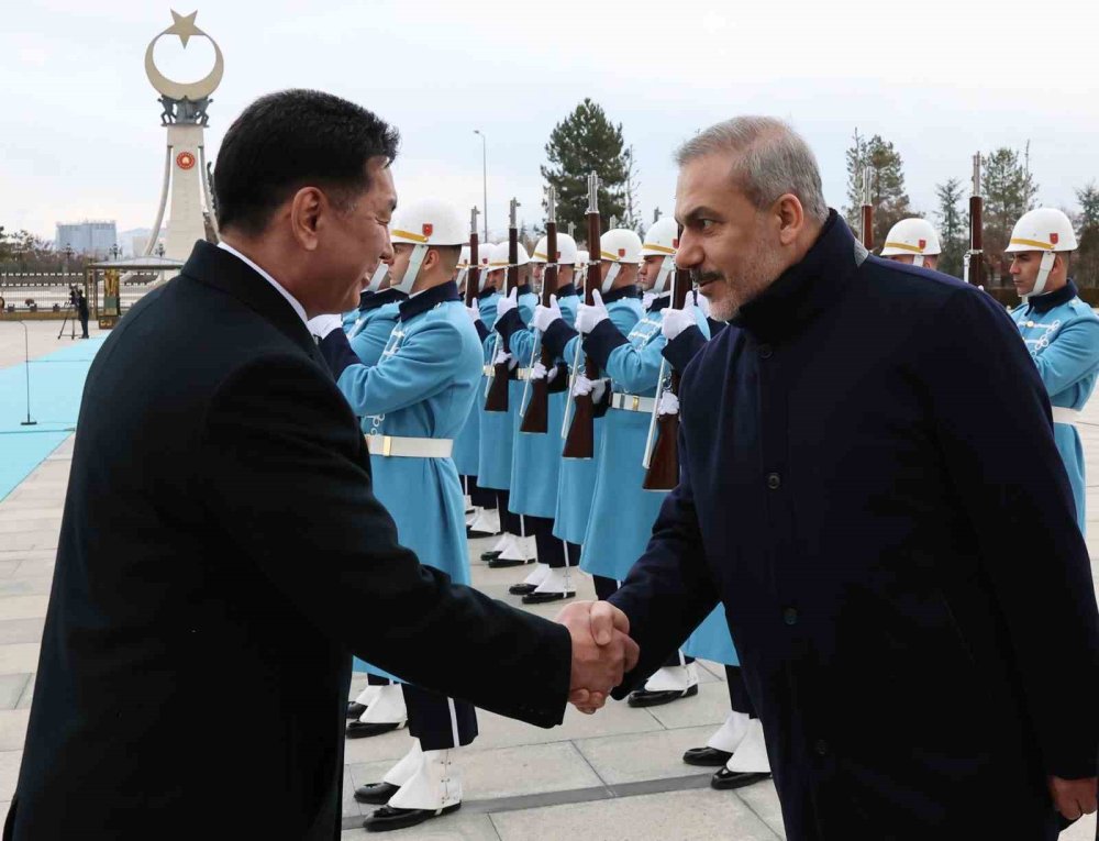 Moğolistan Cumhurbaşkanı Ukhnaa Türkiye'de