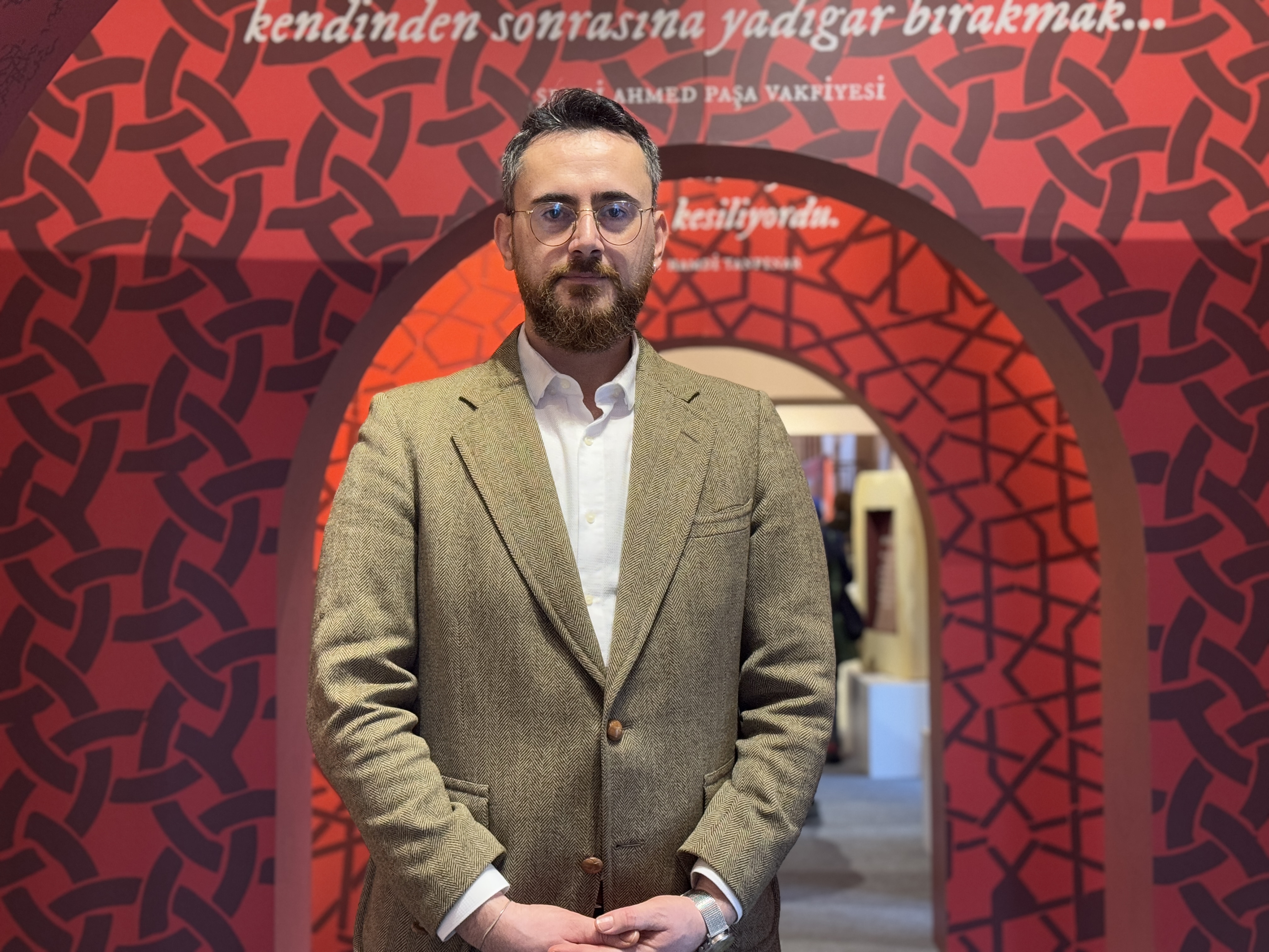 aa-20250127-36873551-36873550-ayna-anadolu-gogunun-ipek-mahyasi-sergisi-uskudarda-acildi-1.jpg