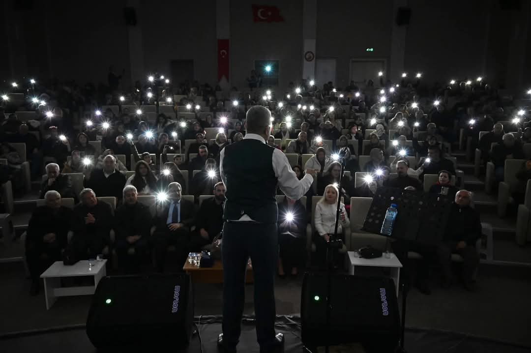 aa-20250209-37000110-37000101-bozkirin-tezenesi-neset-ertas-turkulerle-anildi-001.jpg