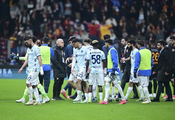 aa-20250209-37004014-37004013-galatasaray-adana-demirspor.jpg