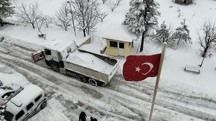 aa-20250214-37051317-37051309-halkapinar-belediyesinde-kar-temizleme-mesaisi-1.jpg