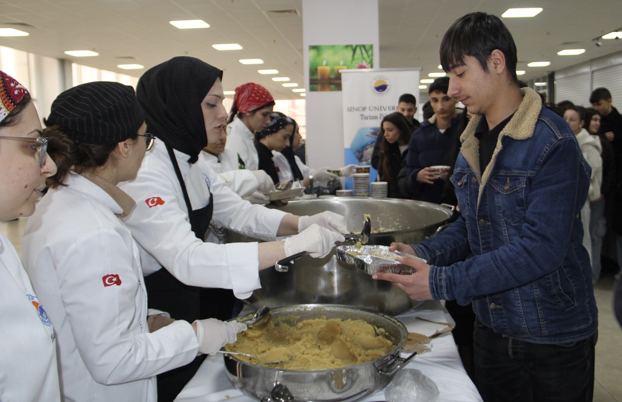 aa-20250218-37089959-37089958-sinopta-gelecegin-sefleri-konyanin-yoresel-lezzetlerini-hazirladi.jpg