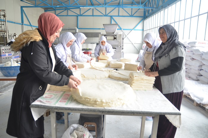 aa-20250219-37097426-37097422-konyali-kadinlarin-kurdugu-kooperatifin-urunleri-zincir-marketlerin-raflarinda.jpg