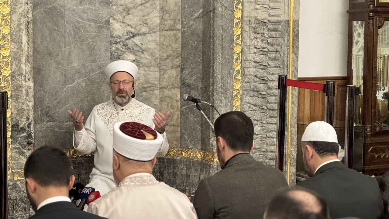 aa-20250228-37202869-37202867-diyanet-isleri-baskani-erbas-konyada-teravih-namazi-kildirdi.jpg