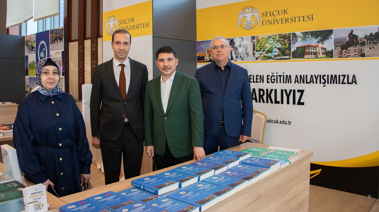 selcuk-universitesi-kulliyede-ramazan-programinda-ziyaretcilerini-agirliyor-1.jpg