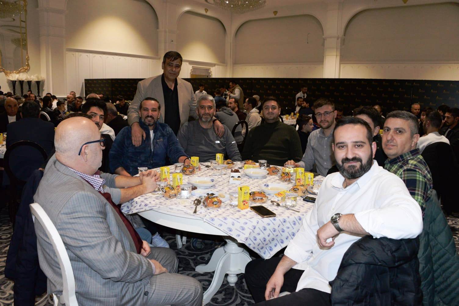 yalcinhan-turizm-yonetim-kurulu-baskani-mesut-yalcin-tursab-konya-bolge-temsil-kurulu-yonetimiyle-iftarda-beraber-foto.jpg