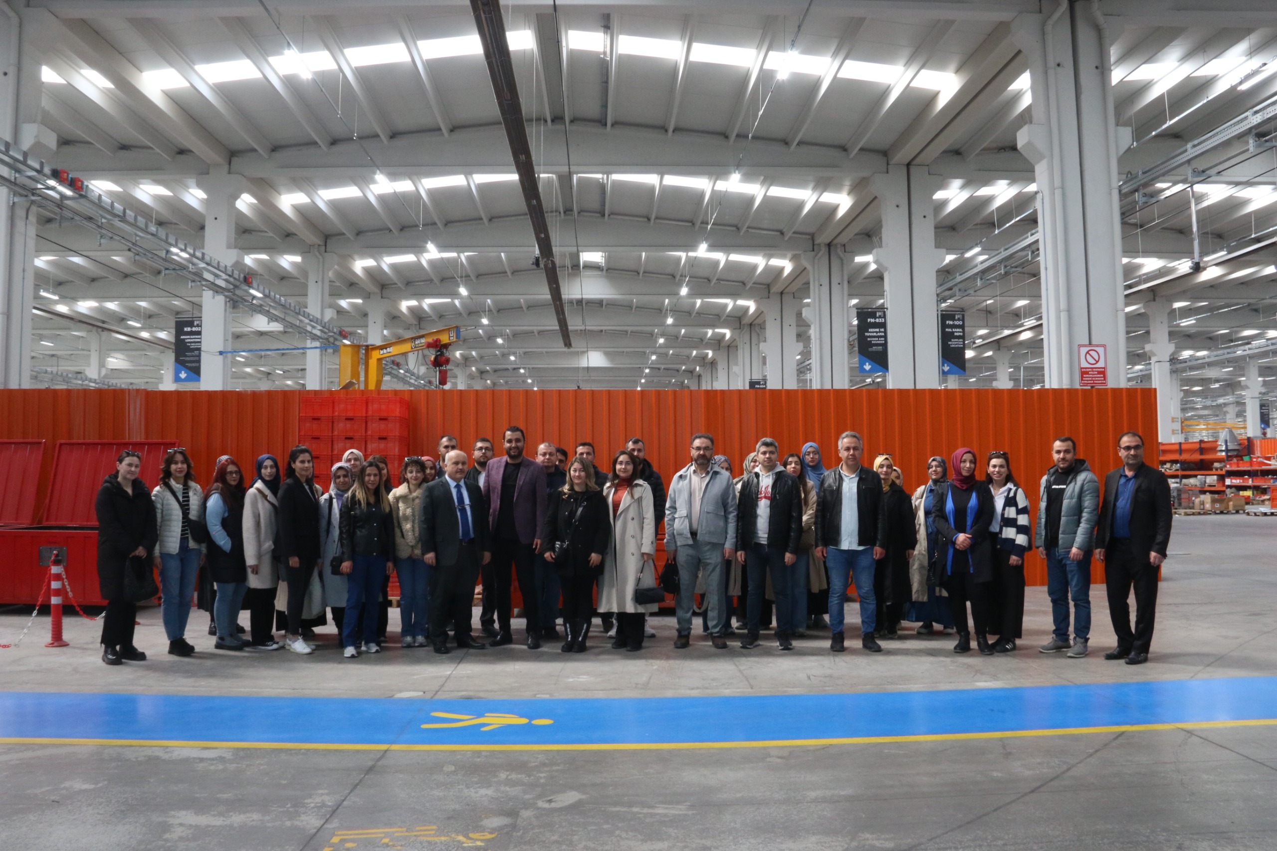 foto-iki-fabrika-gezisi.jpg