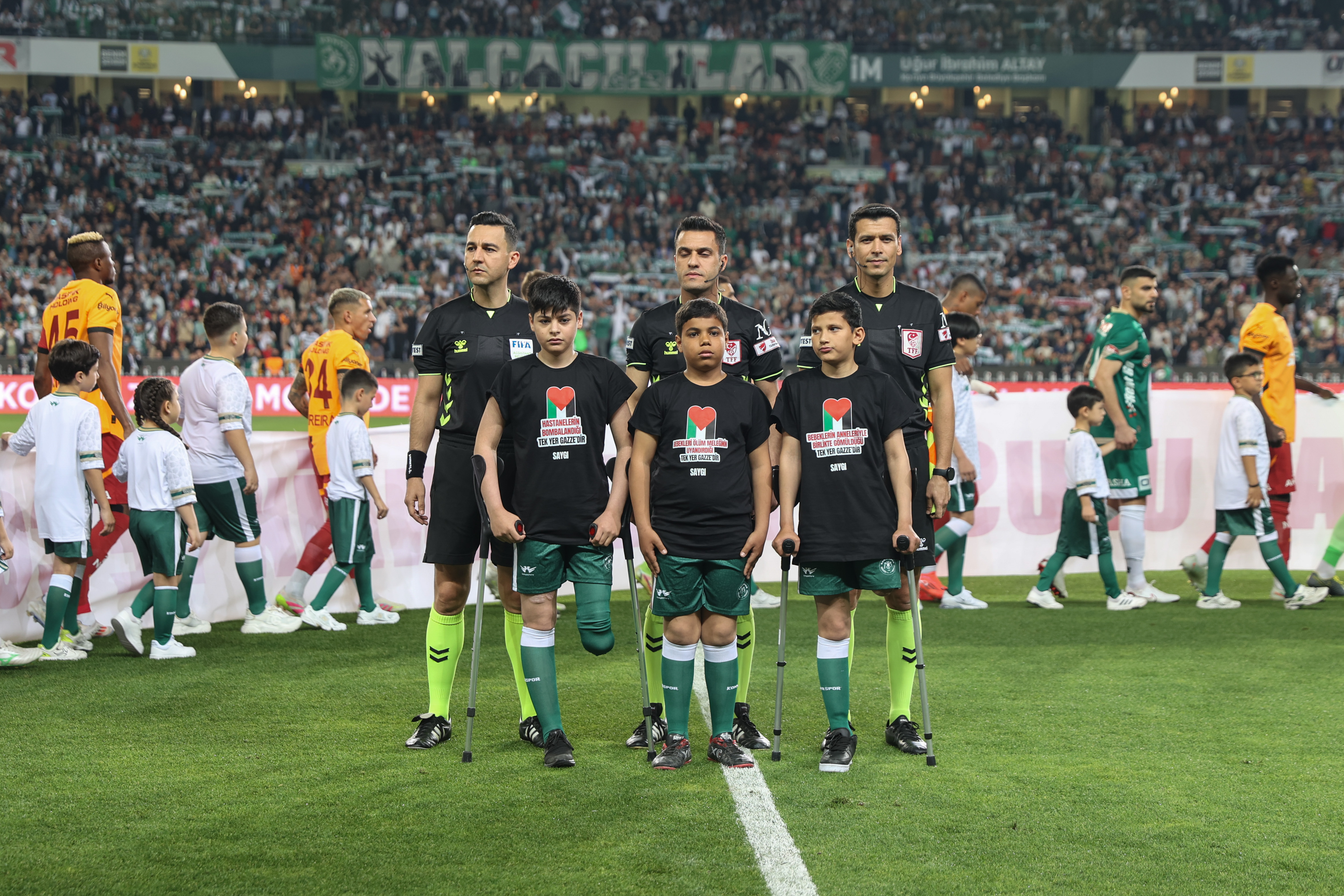 konyaspor-filistinli-cocuk-2.jpg