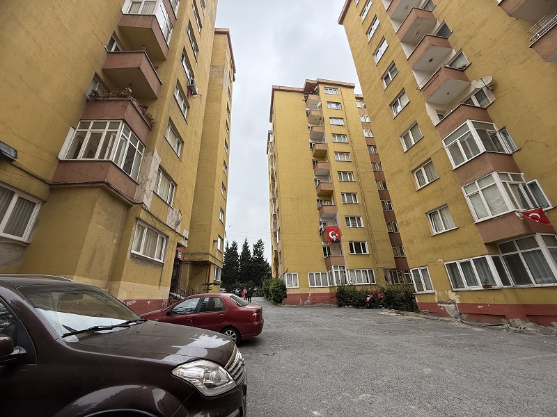 aw440170-03.jpg