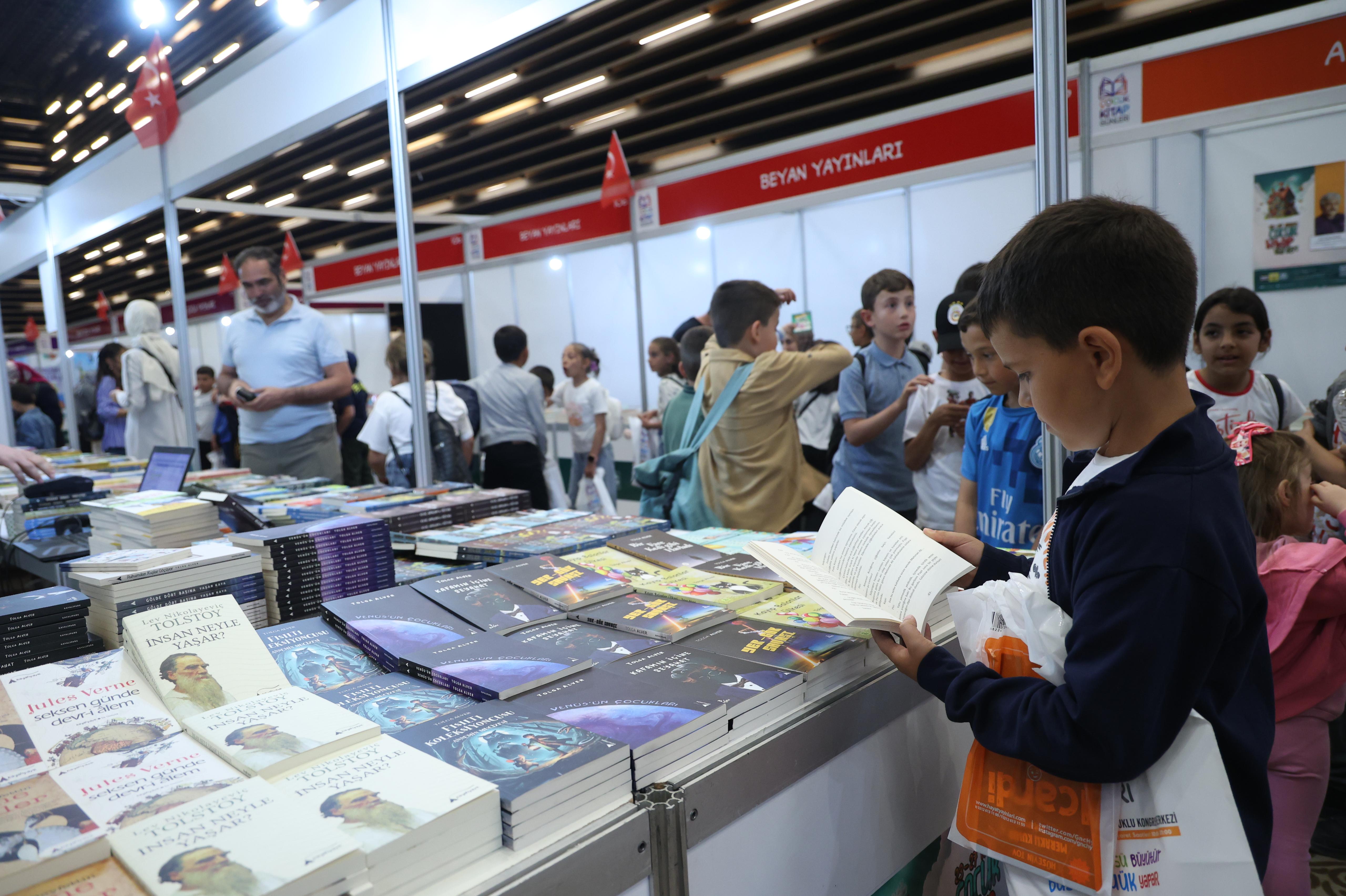 aa-20250427-37770946-37770944-konyada-cocuk-kitap-gunlerine-100-binden-fazla-ziyaretci-katildi.jpg