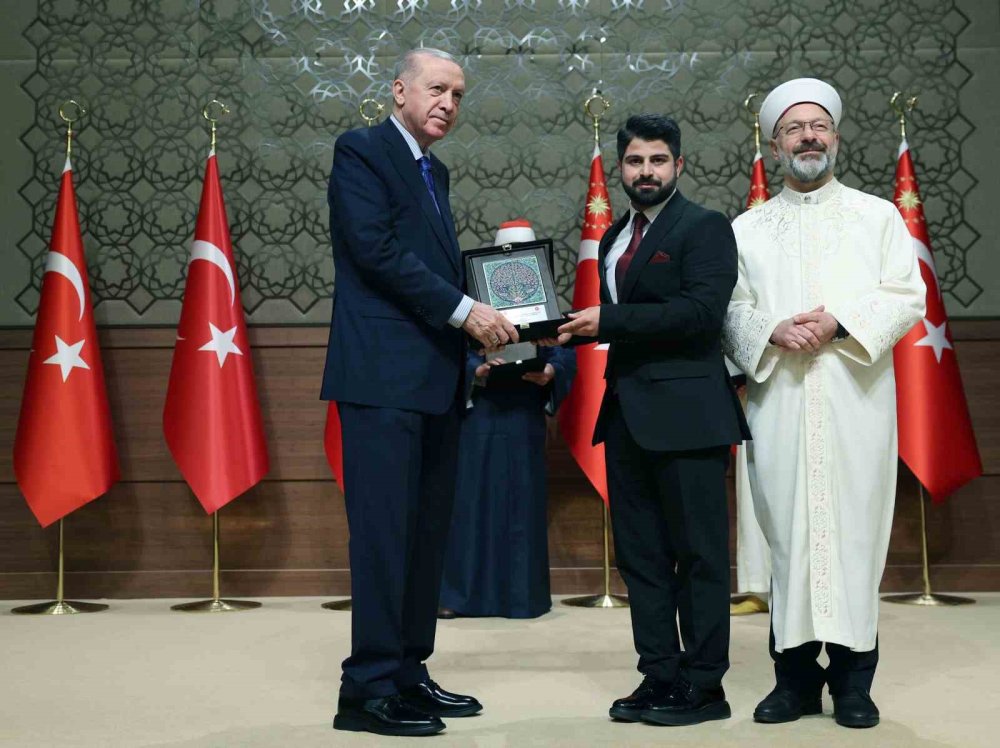 Cumhurbaşkanı Erdoğan: "Ya aslımıza dönecek ya da yapamadıklarımız için nedamet getirmeye devam edeceğiz"
