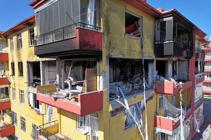 aa-20250505-37849150-37849142-konyada-bir-binada-meydana-gelen-patlamayi-mahalle-sakinleri-anlatti.jpg