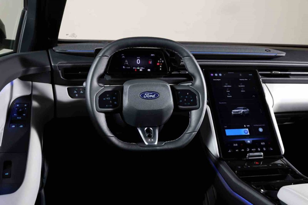 Ford Türkiye, ielektrikli yeni araçlarını İstanbul Park'ta görücüye çıkardı