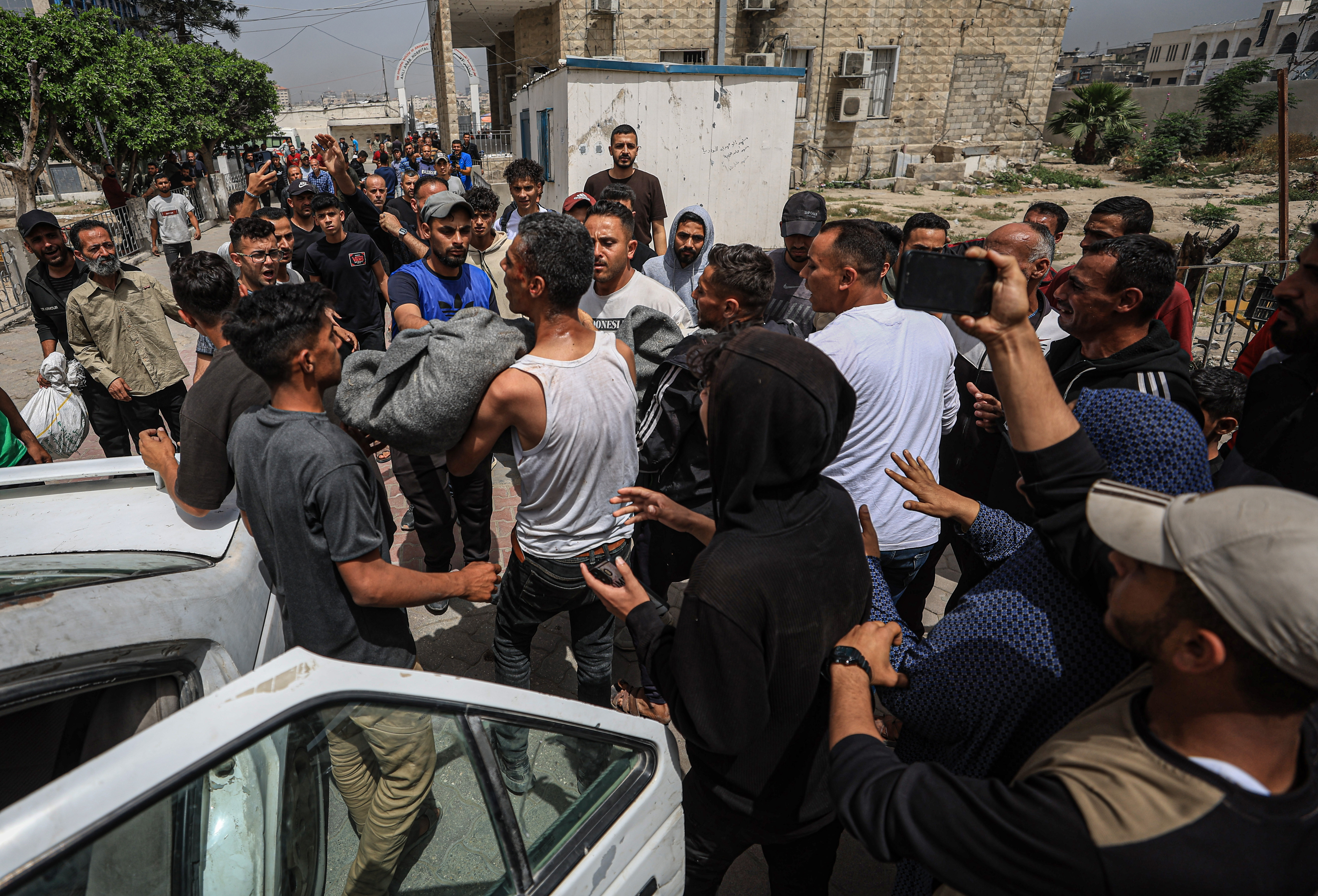 aa-20250517-37984607-37984600-israilin-gazzeye-yonelik-saldirilari-suruyor.jpg