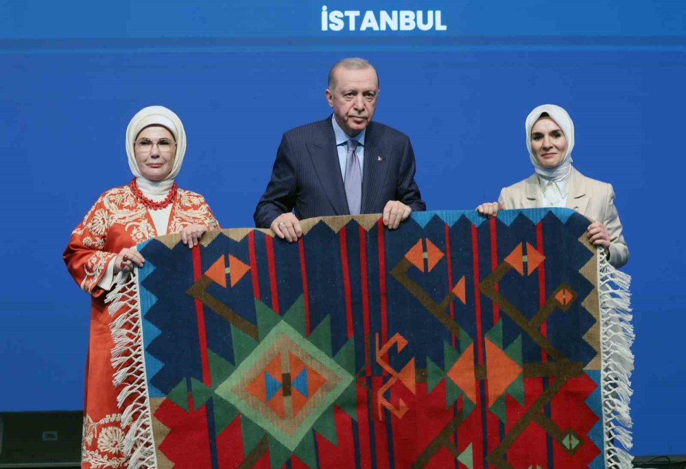 Cumhurbaşkanı Erdoğan: "2026-2035 dönemini Aile ve Nüfus 10 Yılı ilan ediyoruz"