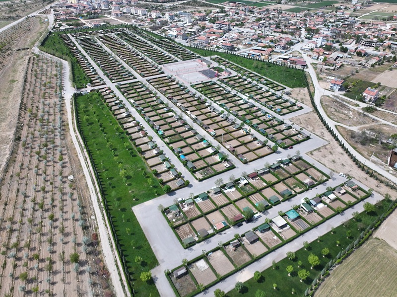 hobi-bahcelerinde-uretim-sezonu-basladi-9.jpg