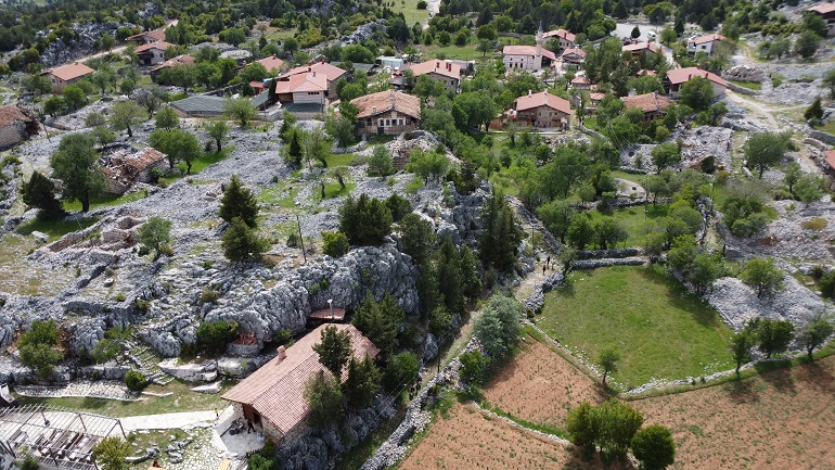 aa-20250528-38105912-38105902-tarihi-kervan-ve-goc-yolu-gecmisin-izini-suren-dogaseverlerin-yeni-rotasi-oldu.jpg