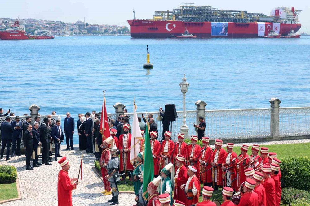 Cumhurbaşkanı Erdoğan ‘Osman Gazi’yi Mehter Marşıyla uğurladı