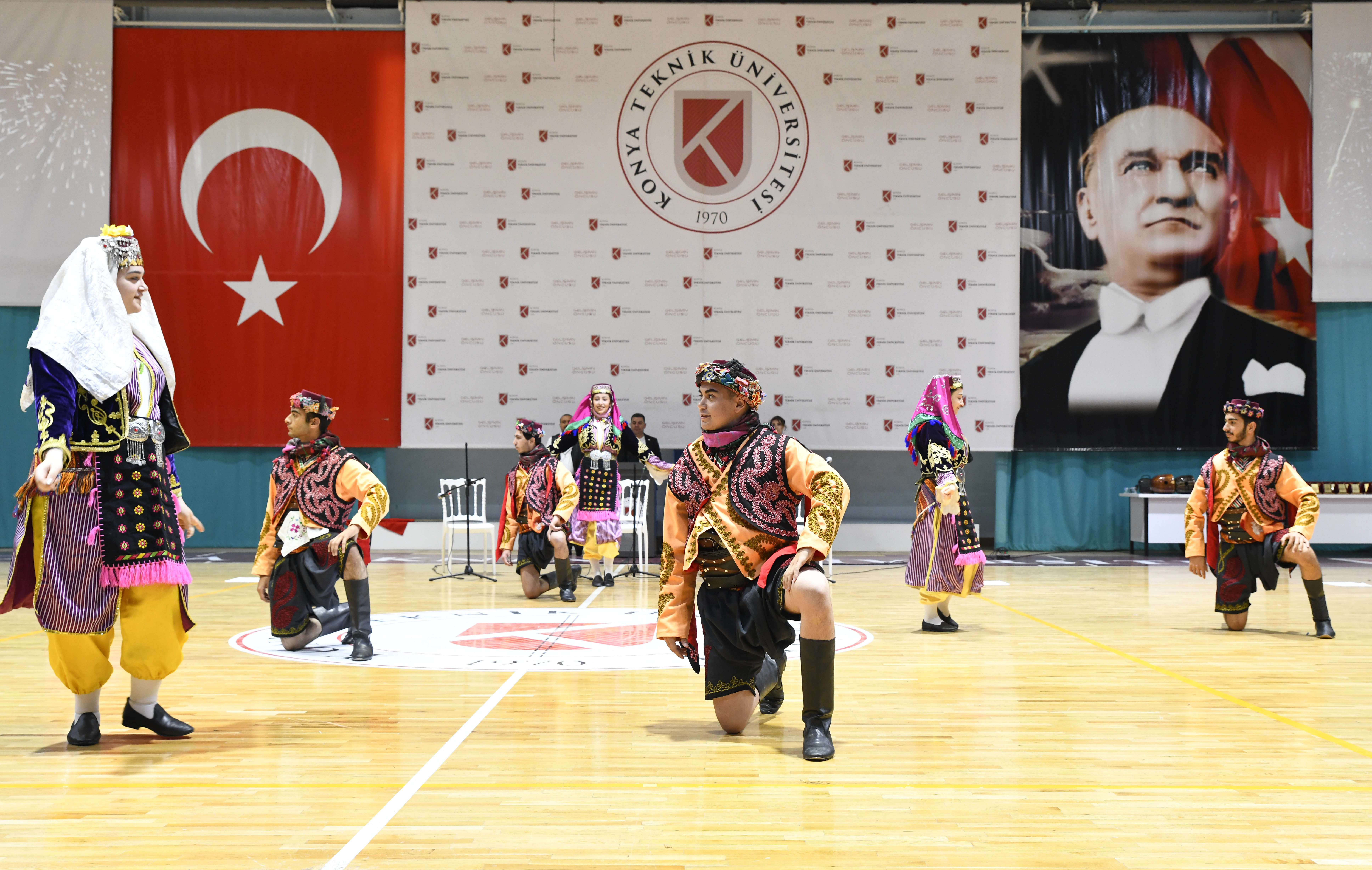 ktun-tbmyoda-mezuniyet-sevinci-02.jpg