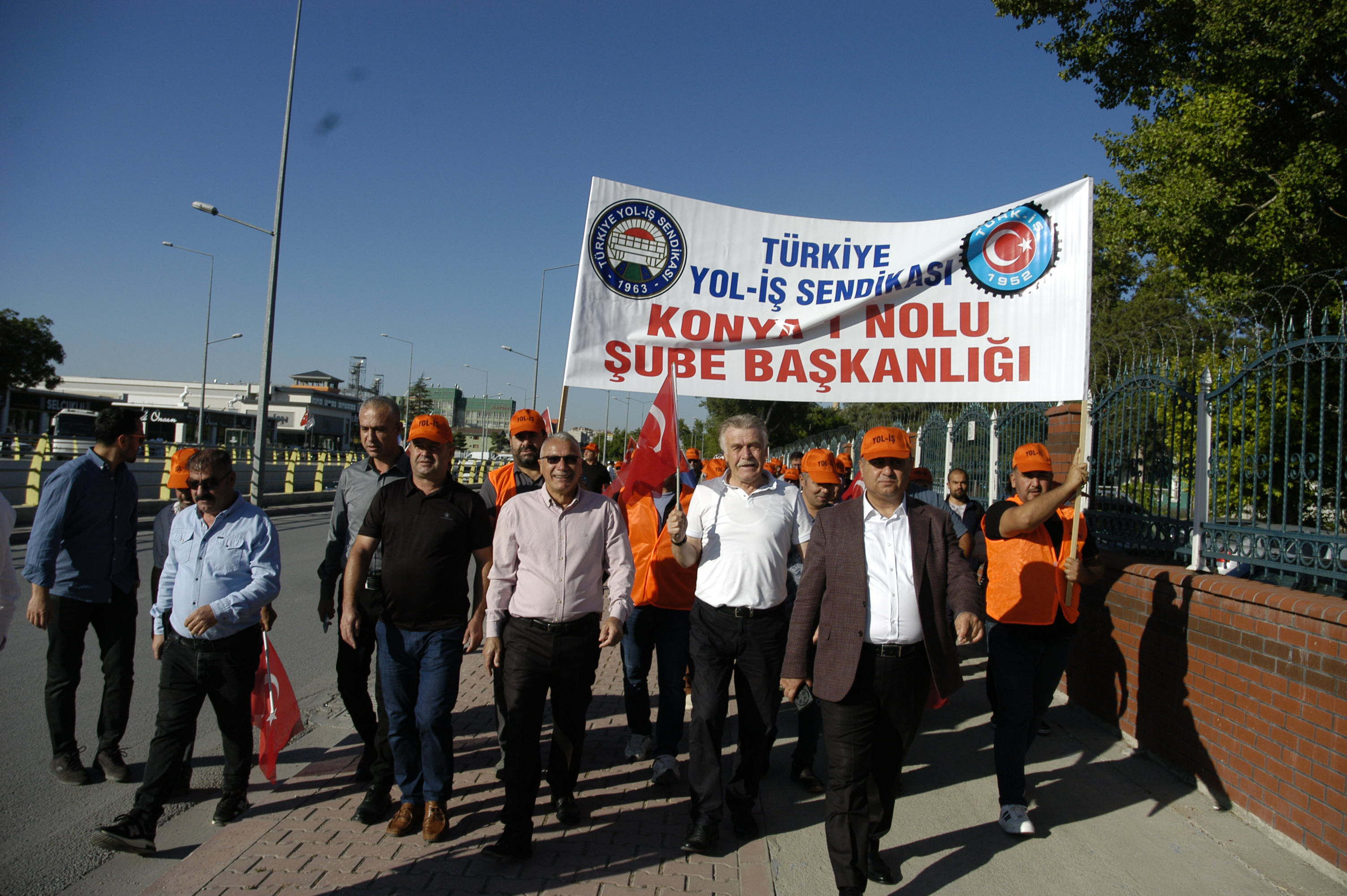 yol-isciler-1.jpg
