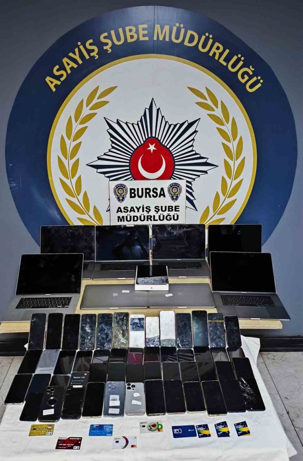 Sosyal medya üzerinden borsa vurgununa polis baskını