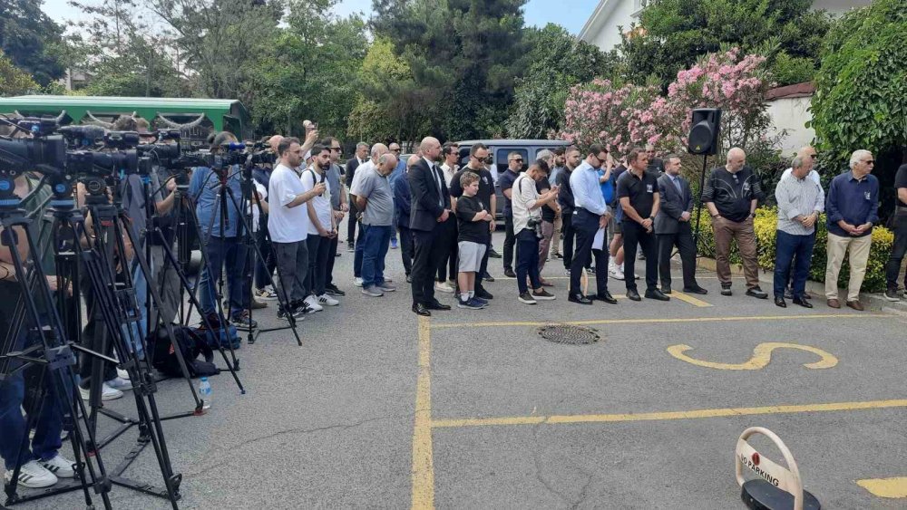 Sabri Ugan törenle son yolculuğuna uğurlandı