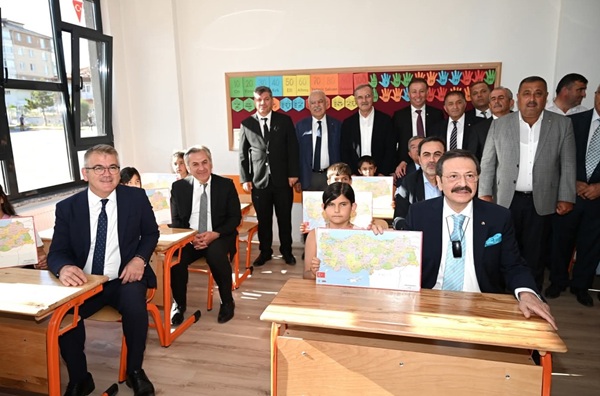 aa-20250703-38463532-38463530-tobb-baskani-hisarciklioglu-seydisehir-tobb-cumhuriyet-ilkokulunun-acilisina-katildi.jpg