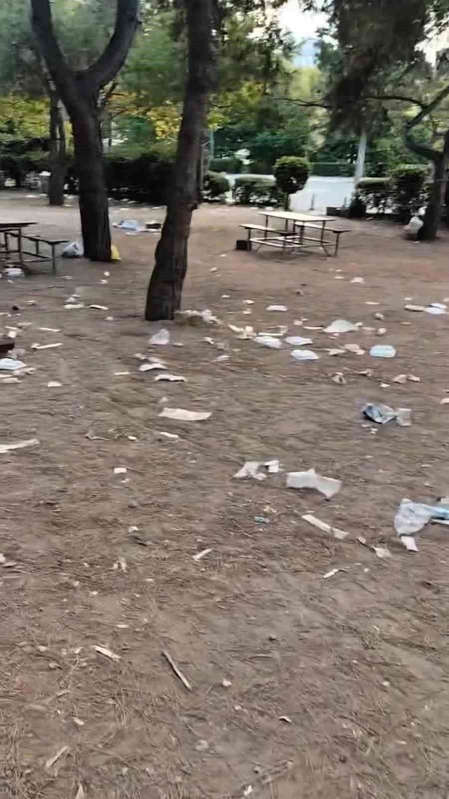 Yediler, içtiler, eğlendiler pisliği doğaya bırakıp gittiler