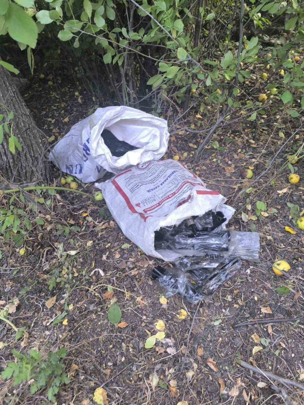 Konya'da çuval içinde tabanca ve silah parçaları bulundu