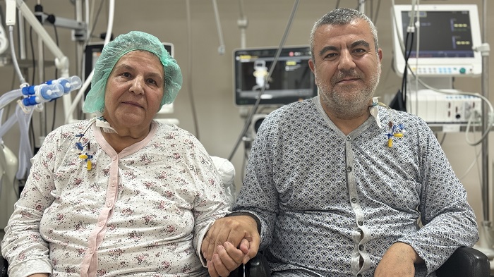 aa-20250718-38594095-38594092-ayni-gun-kalp-ameliyati-olan-anne-ve-oglu-taburcu-edildi.jpg
