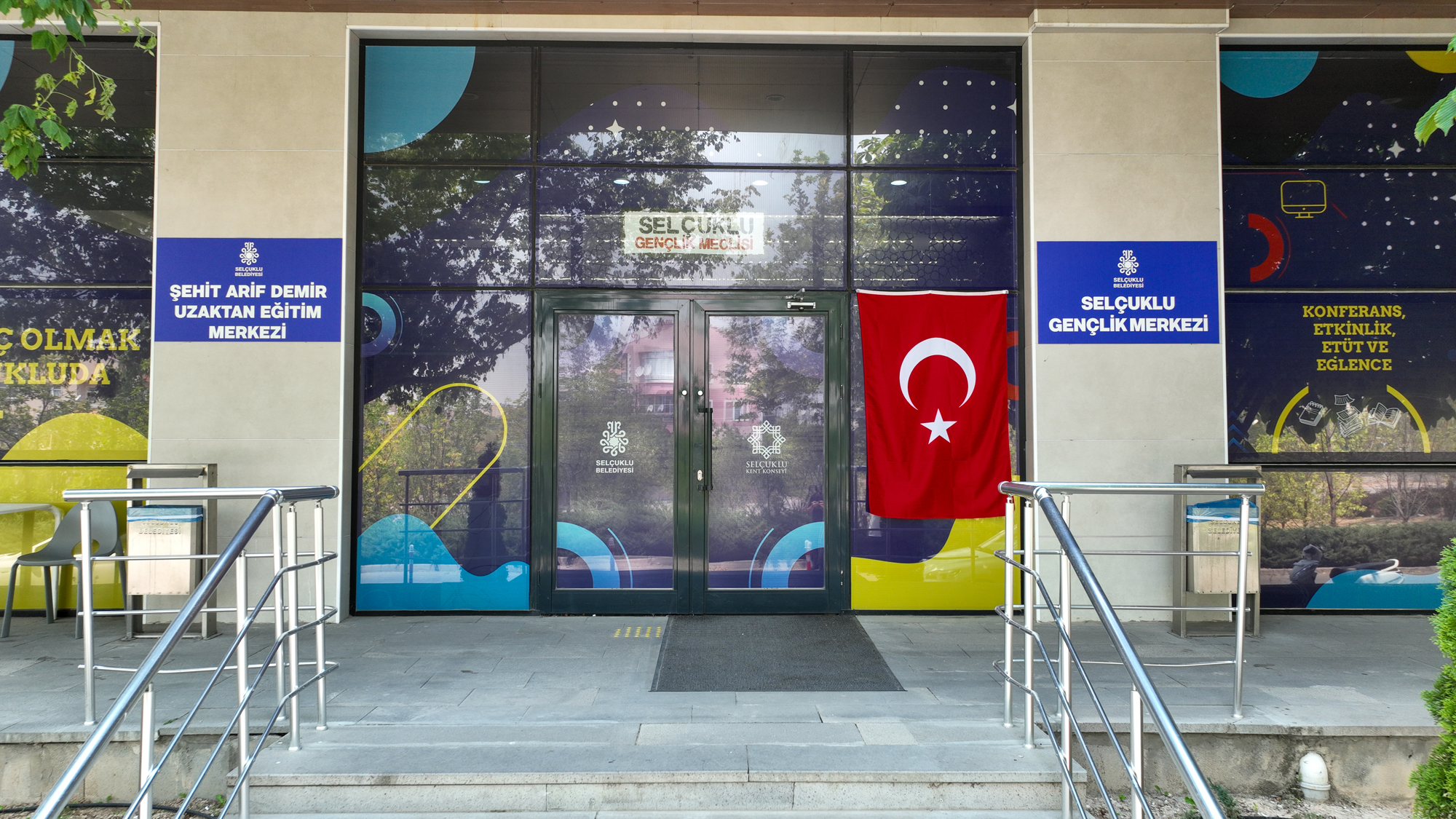 selcuklu-genclik-merkezi-2.jpg